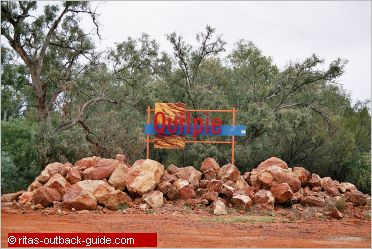 town sign quilpie