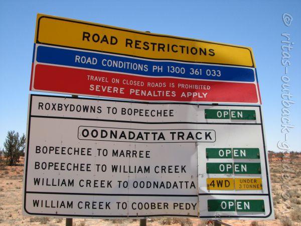 A sign announcing road conditions on the Bopeechee Road